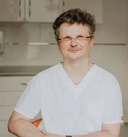 dr n. med. Marcin Siemiątkowski - Periodontolog